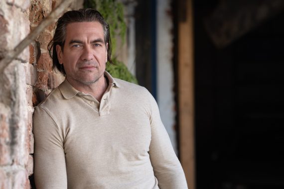 Александър Георгиев в авторска снимка на Радостина Колева за Cultinterview