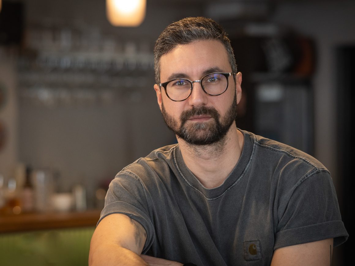 Стилиян Стоянов в авторска снимка на Радостина Колева за Cultinterview