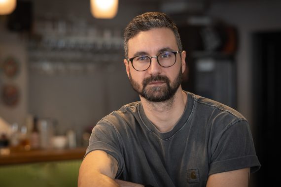 Стилиян Стоянов в авторска снимка на Радостина Колева за Cultinterview